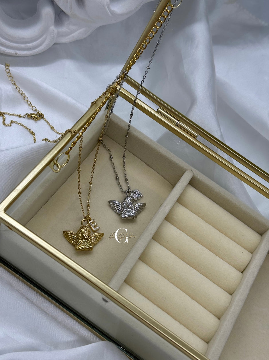 Collana “Angioletto con iniziale”