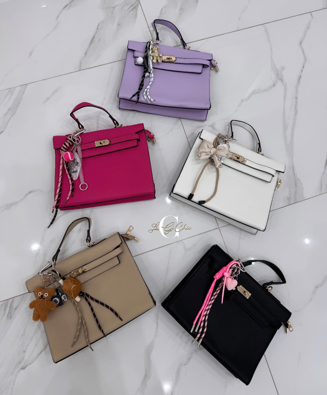 Borsa “Kelly con charms” modello grande