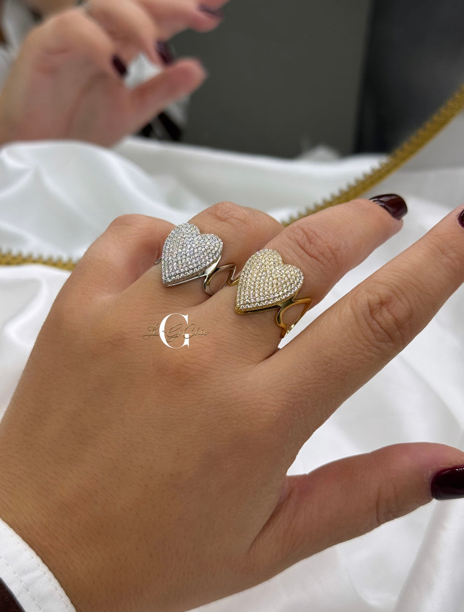 Anello “Cuore pavè ovalizzato”