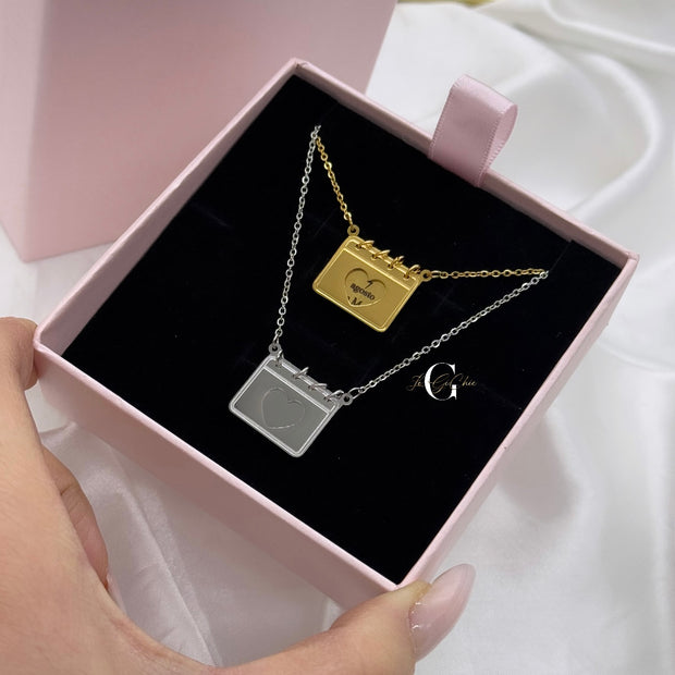 Collana “Calendario con cuore”