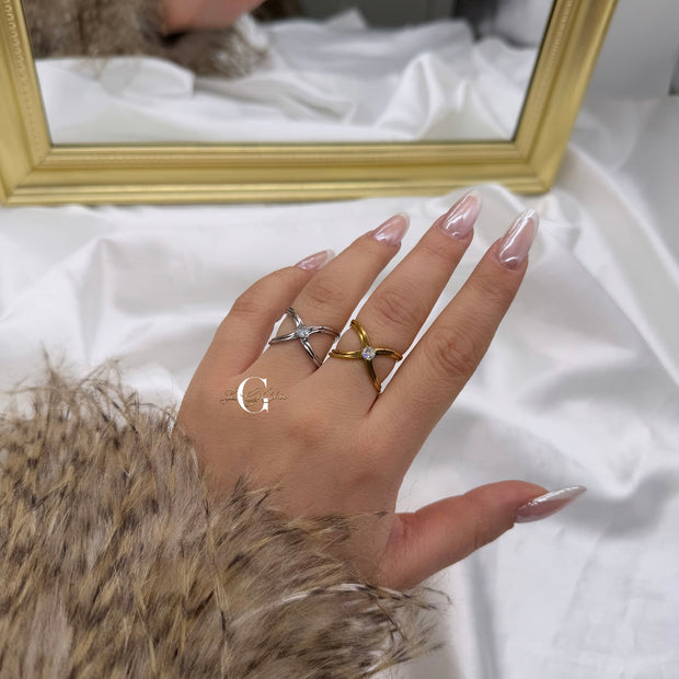 Anello “Incrocio con punto luce”