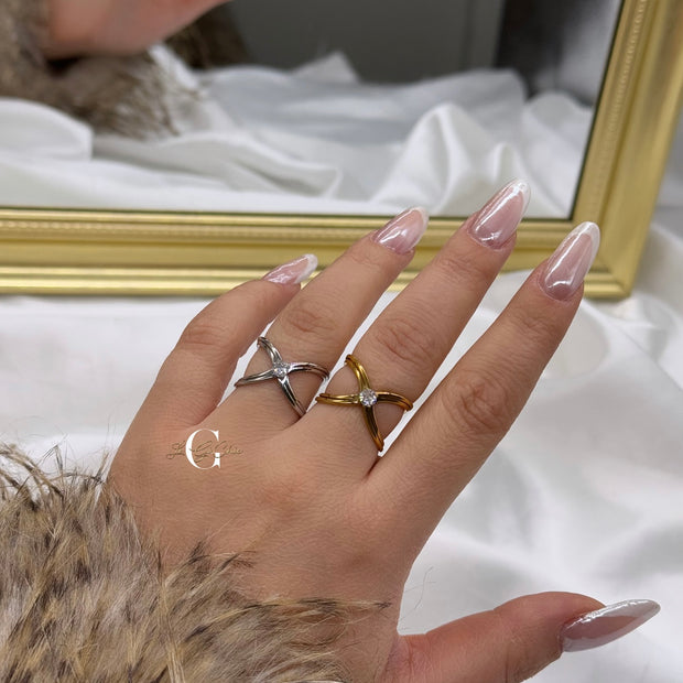 Anello “Incrocio con punto luce”