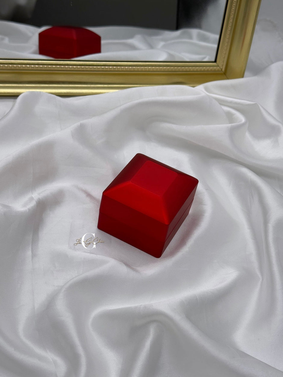 “Scatola anello” con luce