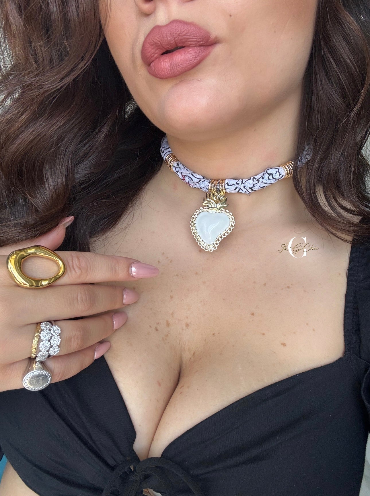 Collana “Bandana Sacris”