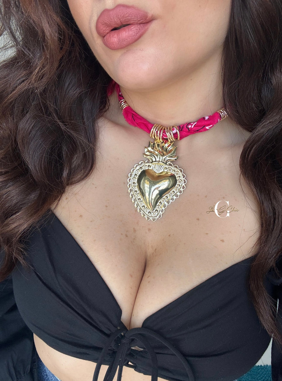 Collana “Bandana Sacris”