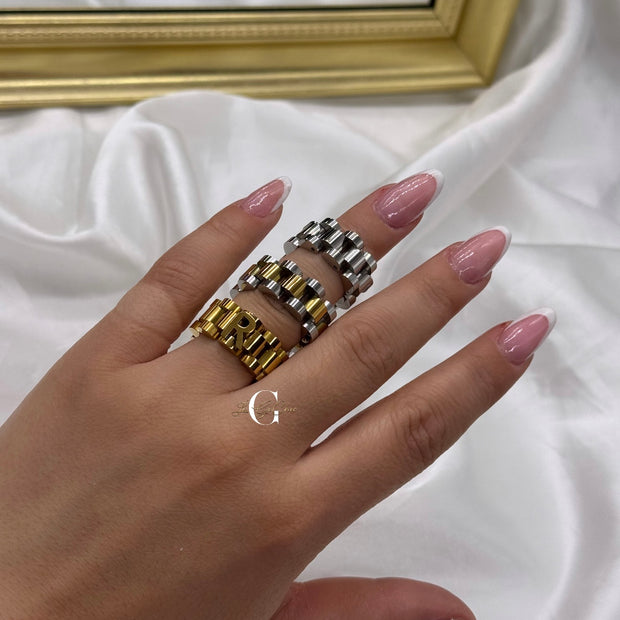 Anello “ROLE CLASSICO” con iniziale