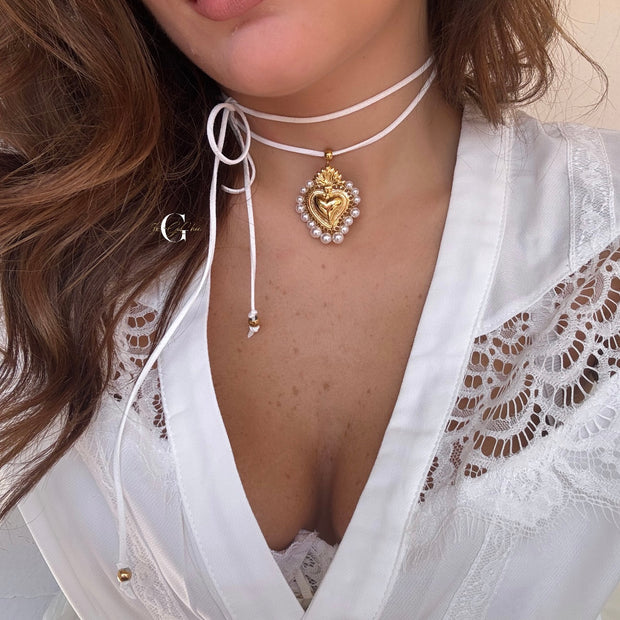 Choker “Cuore sacro con perle”